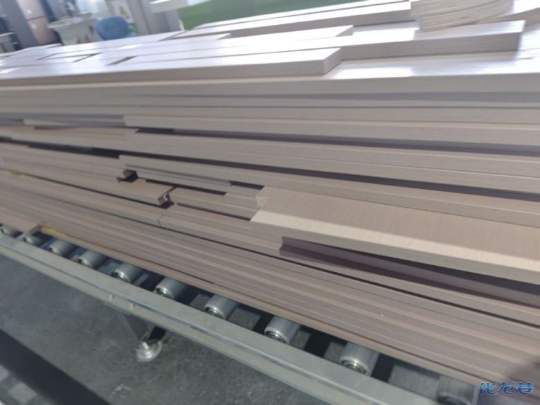 1757734901176919.jpg 3.jpg