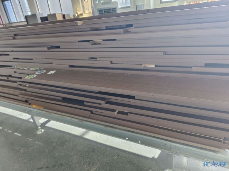 1757743732381883.jpg 2.jpg